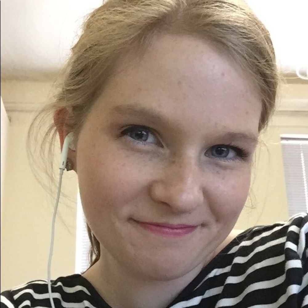 Meet your Posher, Lily